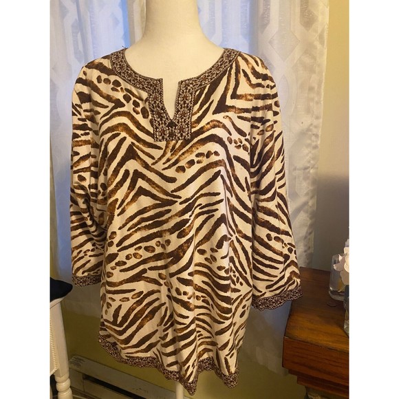 Ladies Alfred Dunner Animal Print Zebra Embellished Sequins 3/4 Sleeve Top - Picture 1 of 7